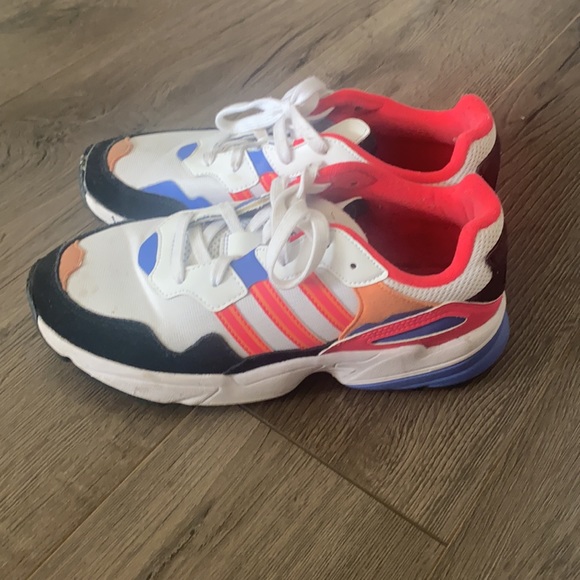 Adidas shoes - Picture 2 of 2